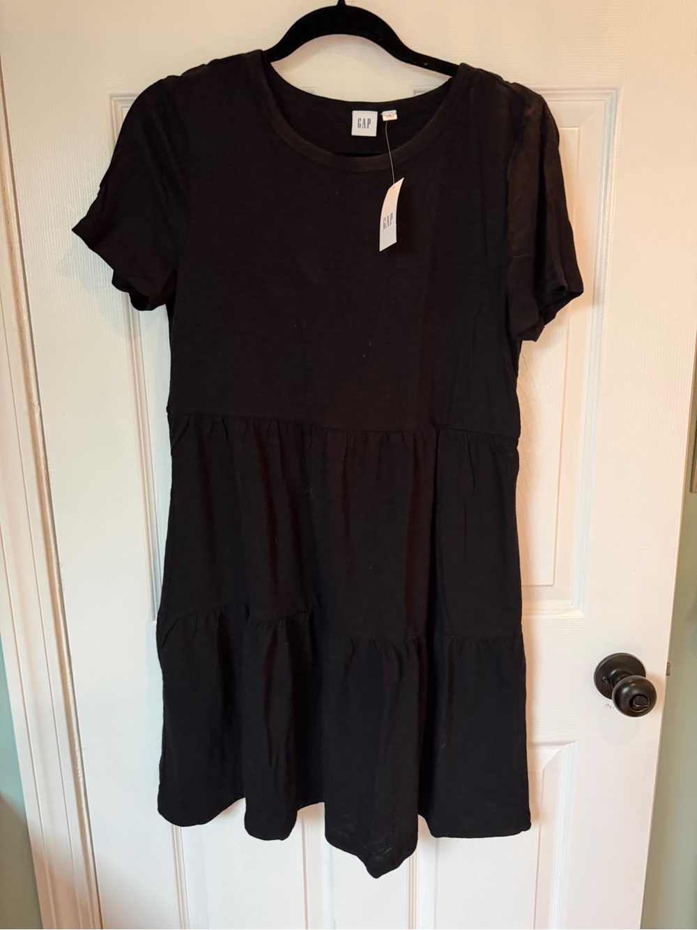 GAP Black Short-Sleeve Tiered Cotton Dress